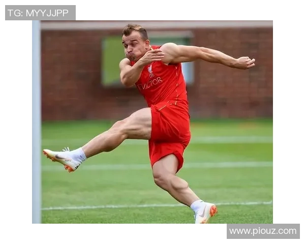 揭晓那些足球明星中腹肌缺席的意外人物与他们的健身秘密